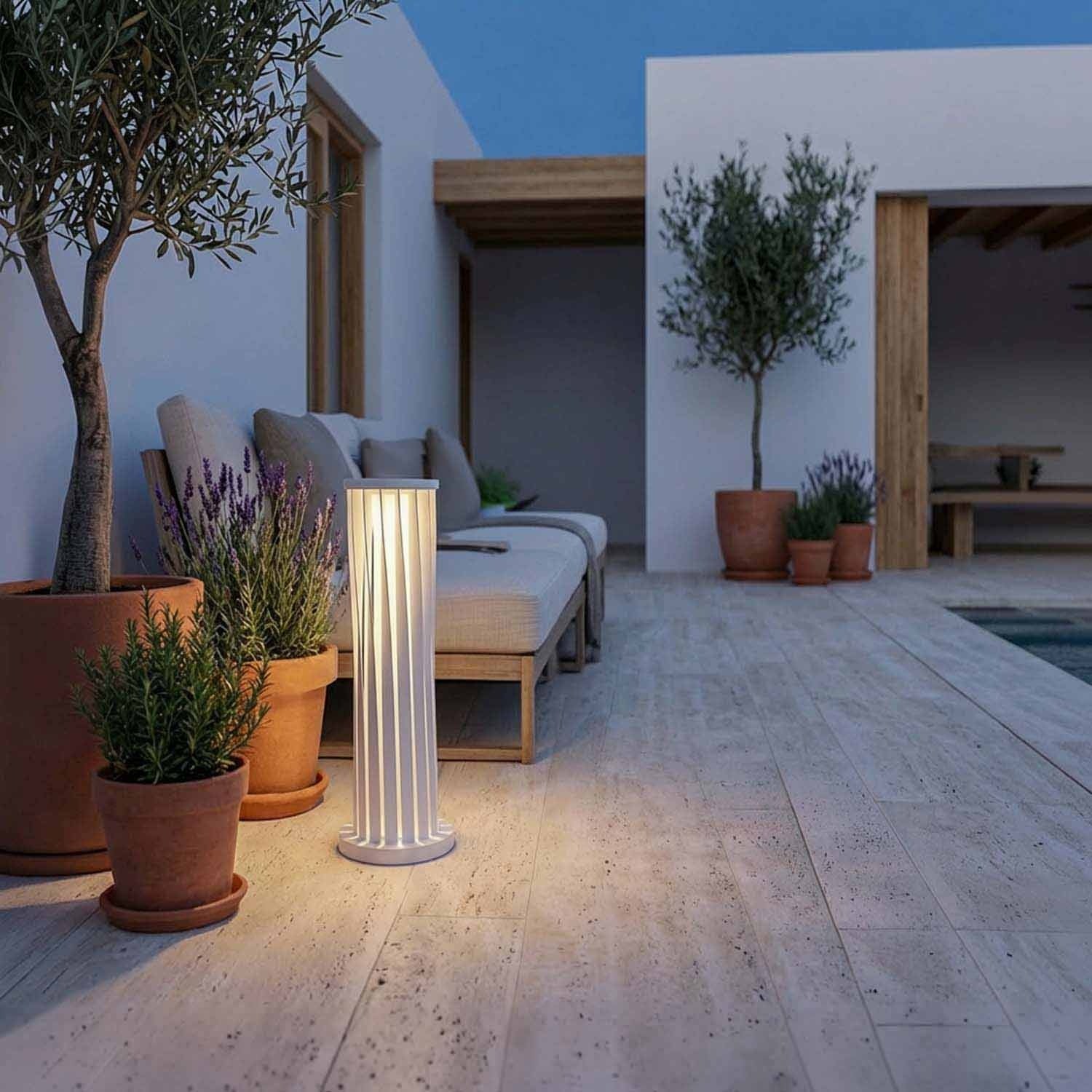 Helira Stainless Steel Solar LED Garden Lamp