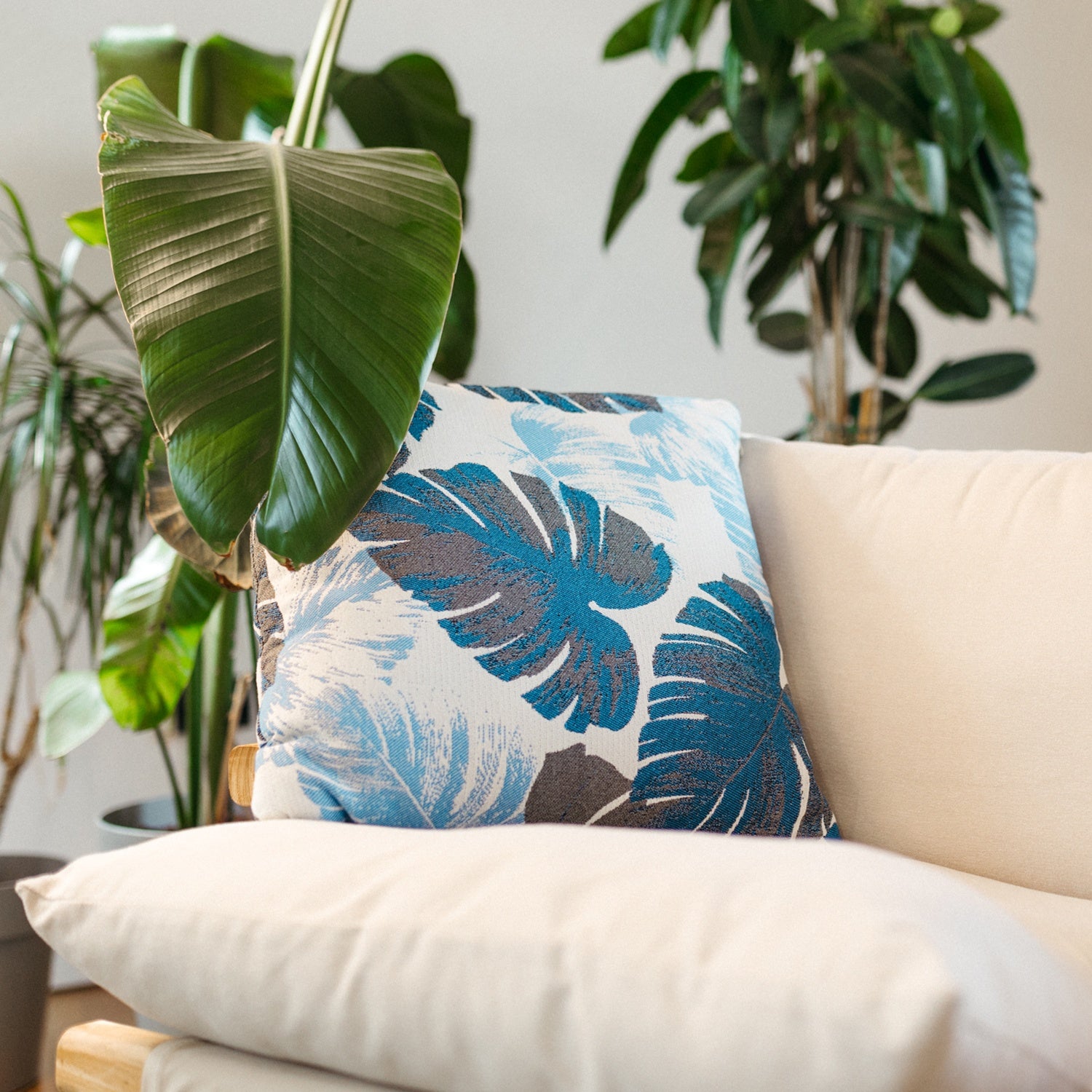 Marra Outdoor Cushion Monstera Pattern
