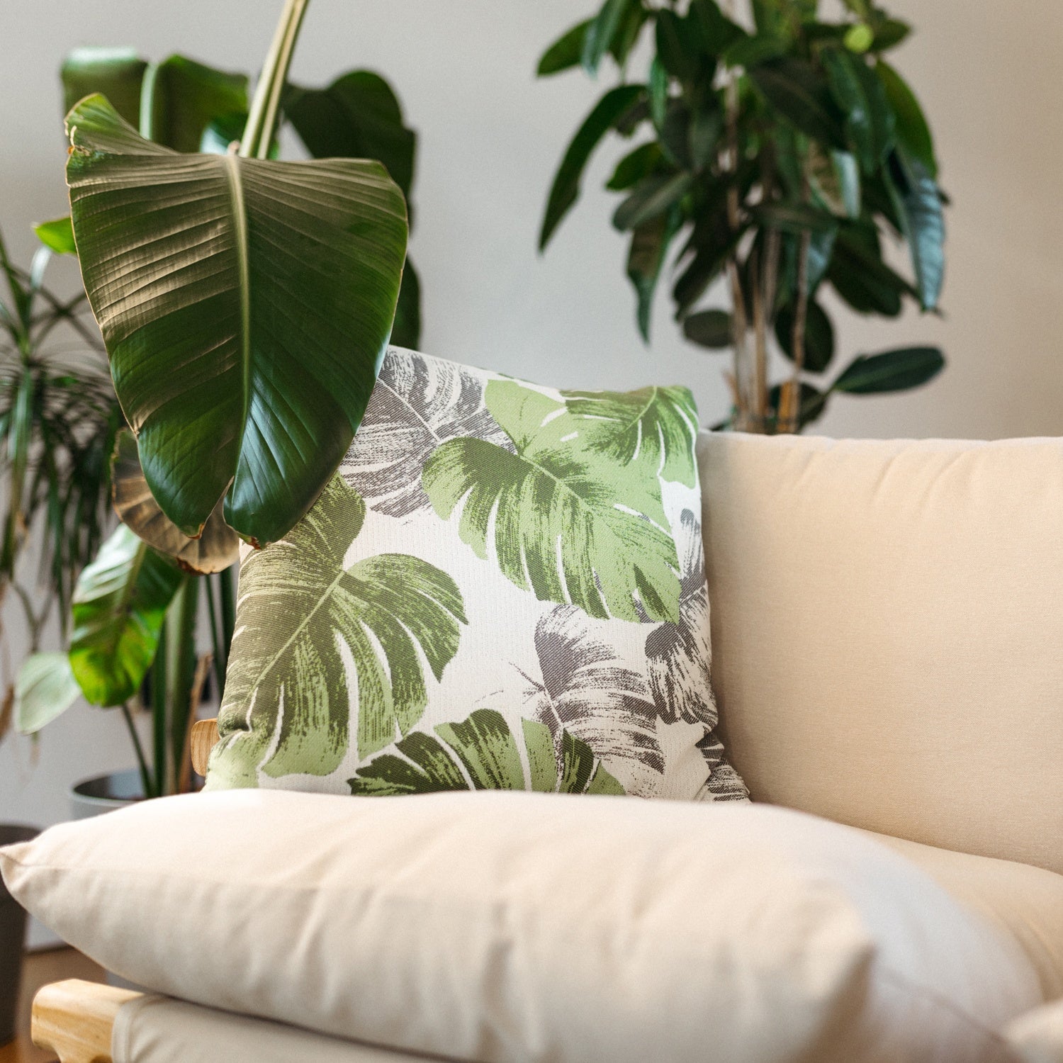 Marra Outdoor Cushion Monstera Pattern