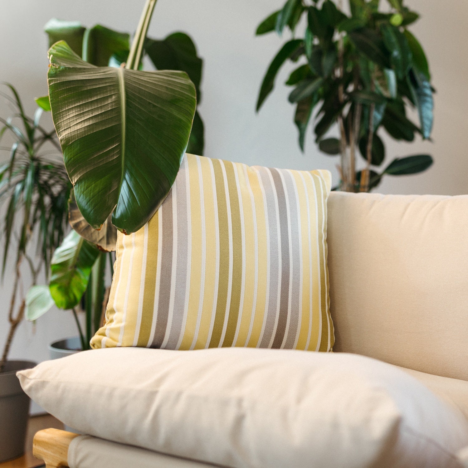 Marra Outdoor Cushion Parker Stripe Pattern