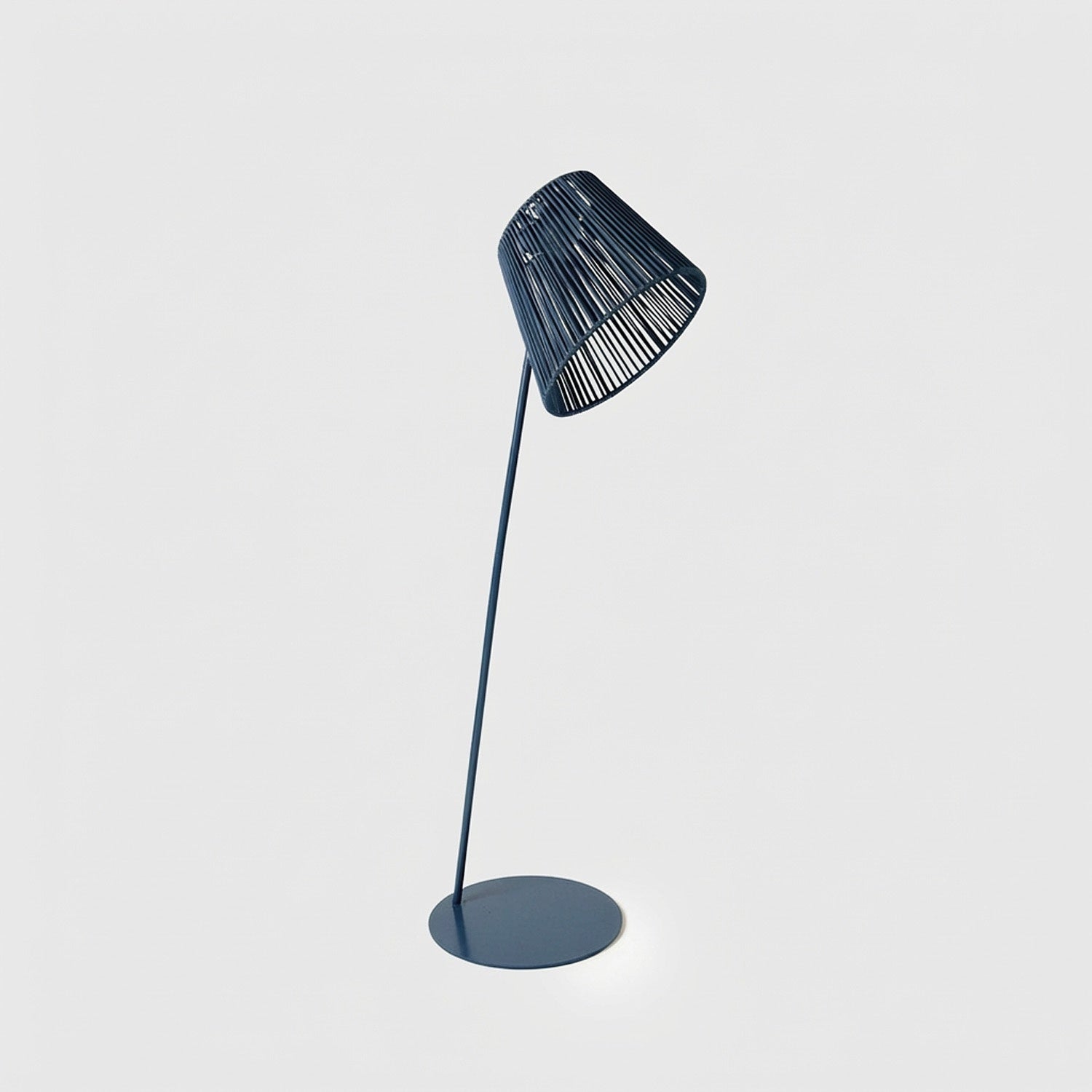 Ropelle Outdoor Solar Lamp