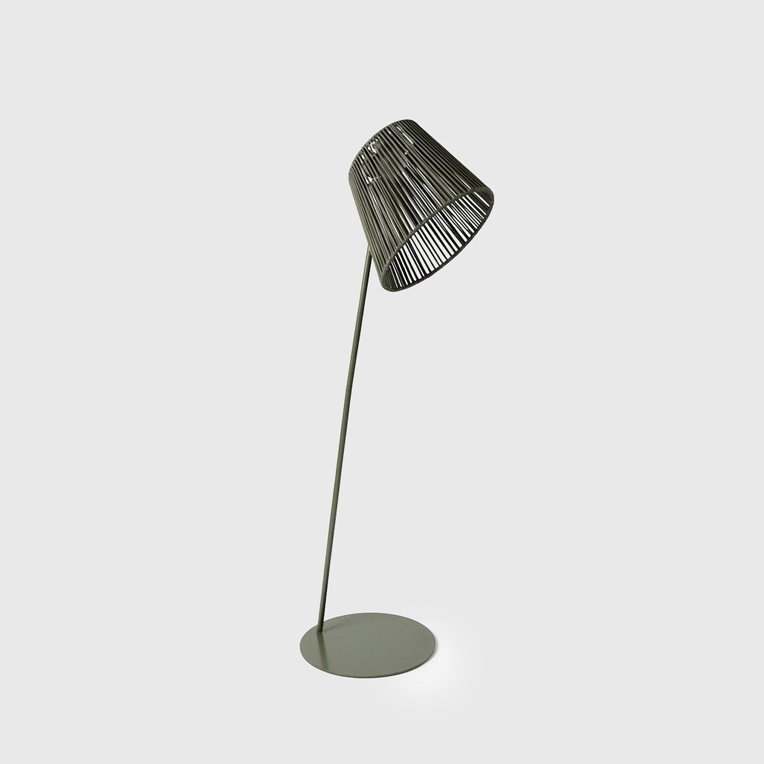 Ropelle Outdoor Solar Lamp