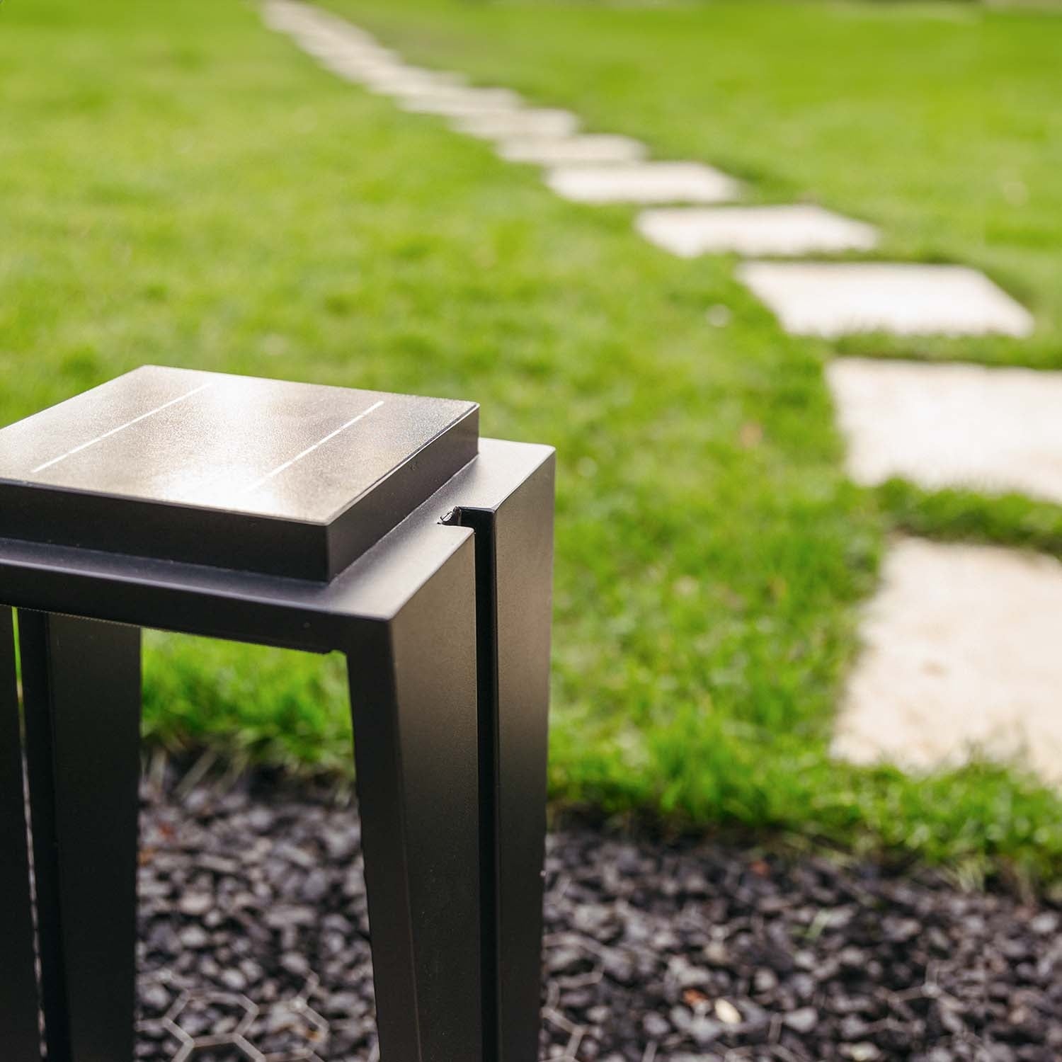 Solar ISOSS Outdoor Lamp