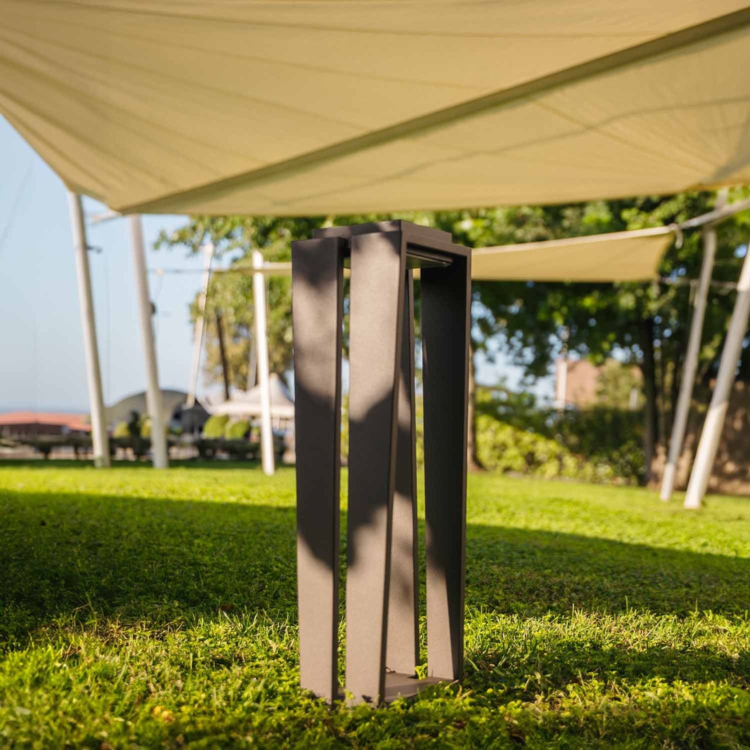 Solar ISOSS Outdoor Lamp