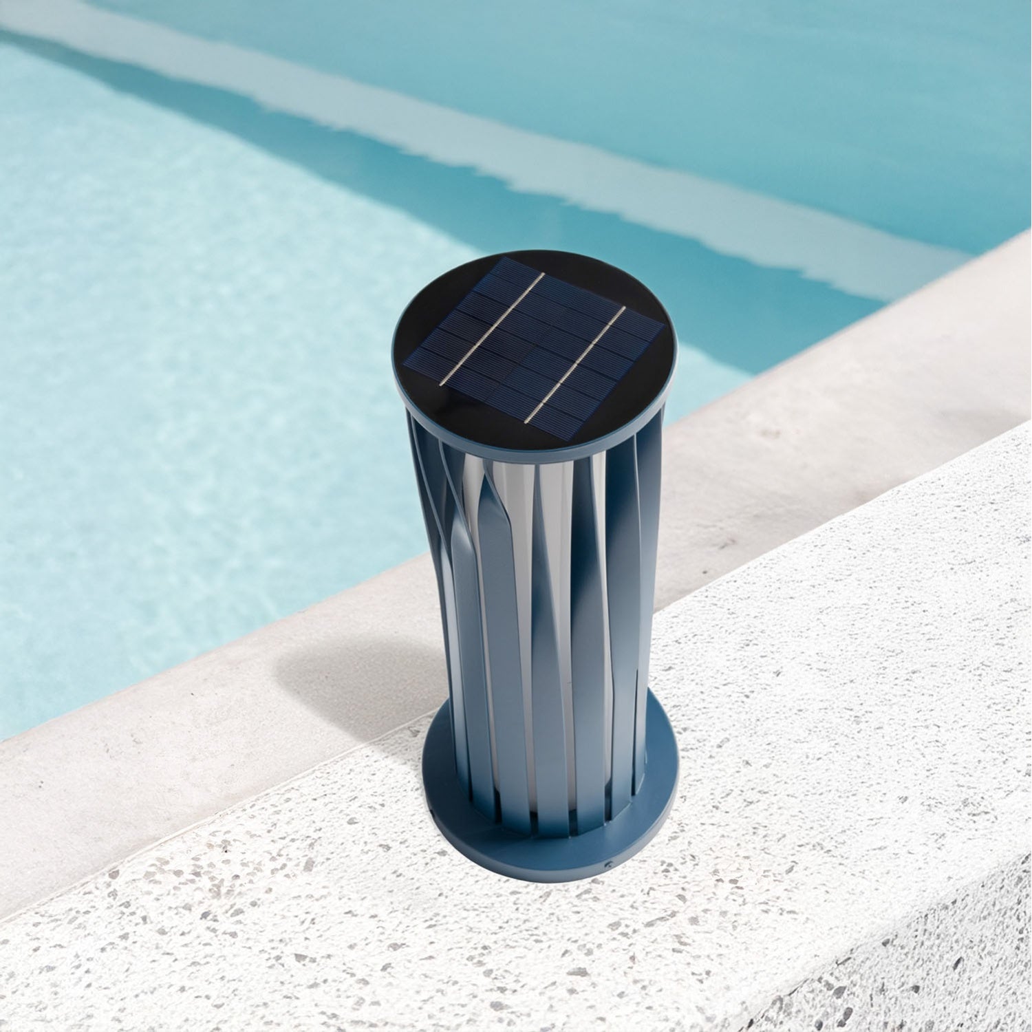 Helira Stainless Steel Solar LED Garden Lamp