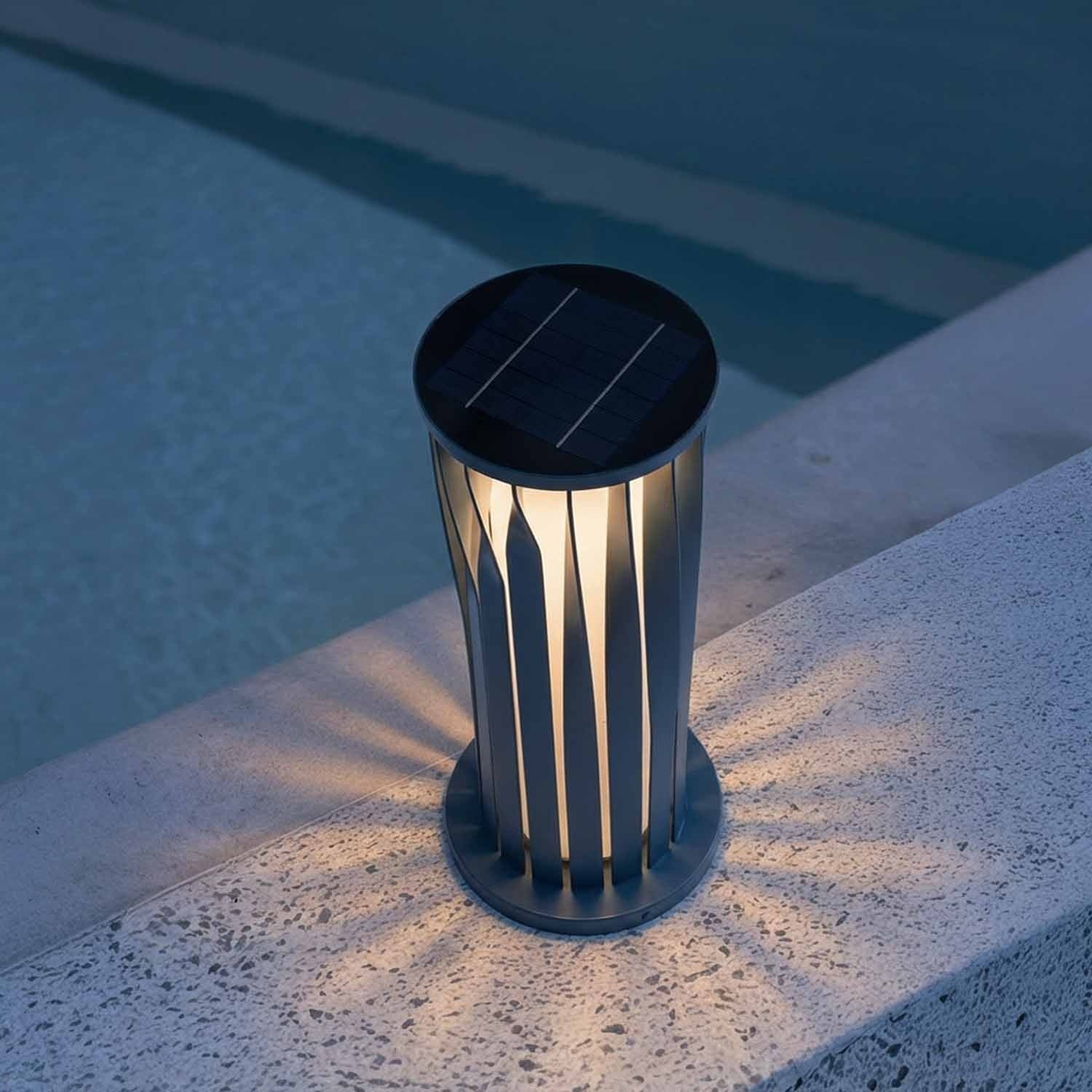 Helira Stainless Steel Solar LED Garden Lamp
