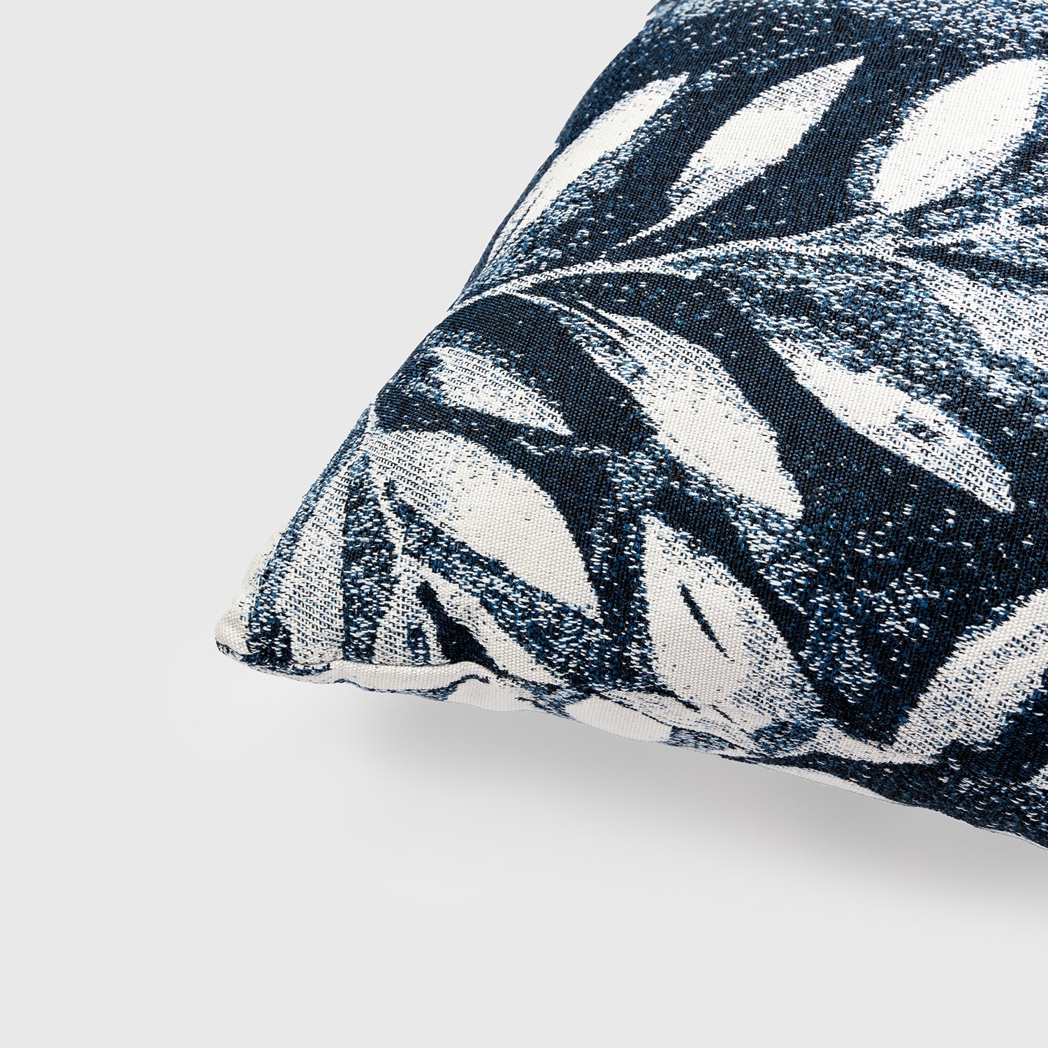 Marra Outdoor Cushion Bluemoon Pattern