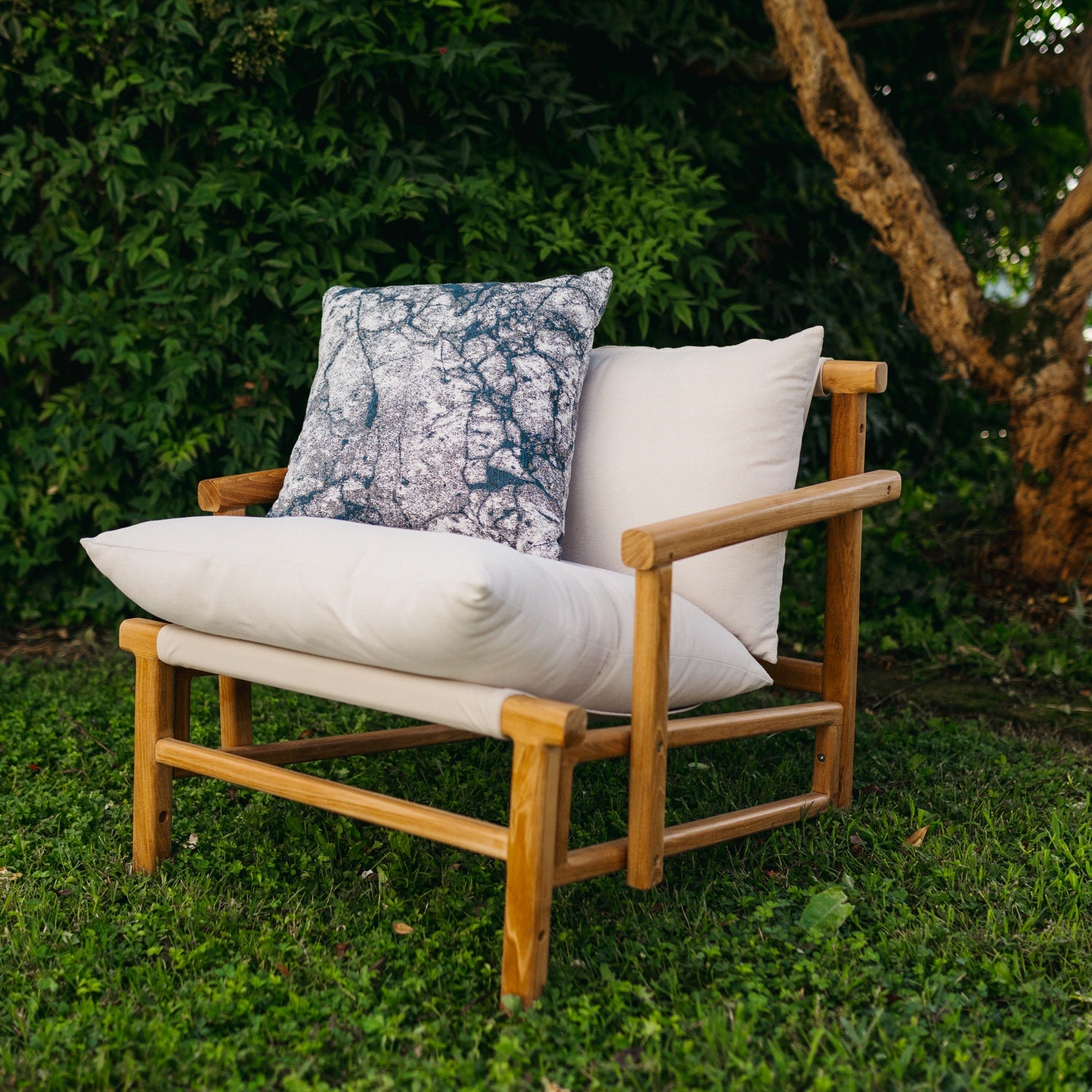 Marra Outdoor Cushion Marbling Pattern