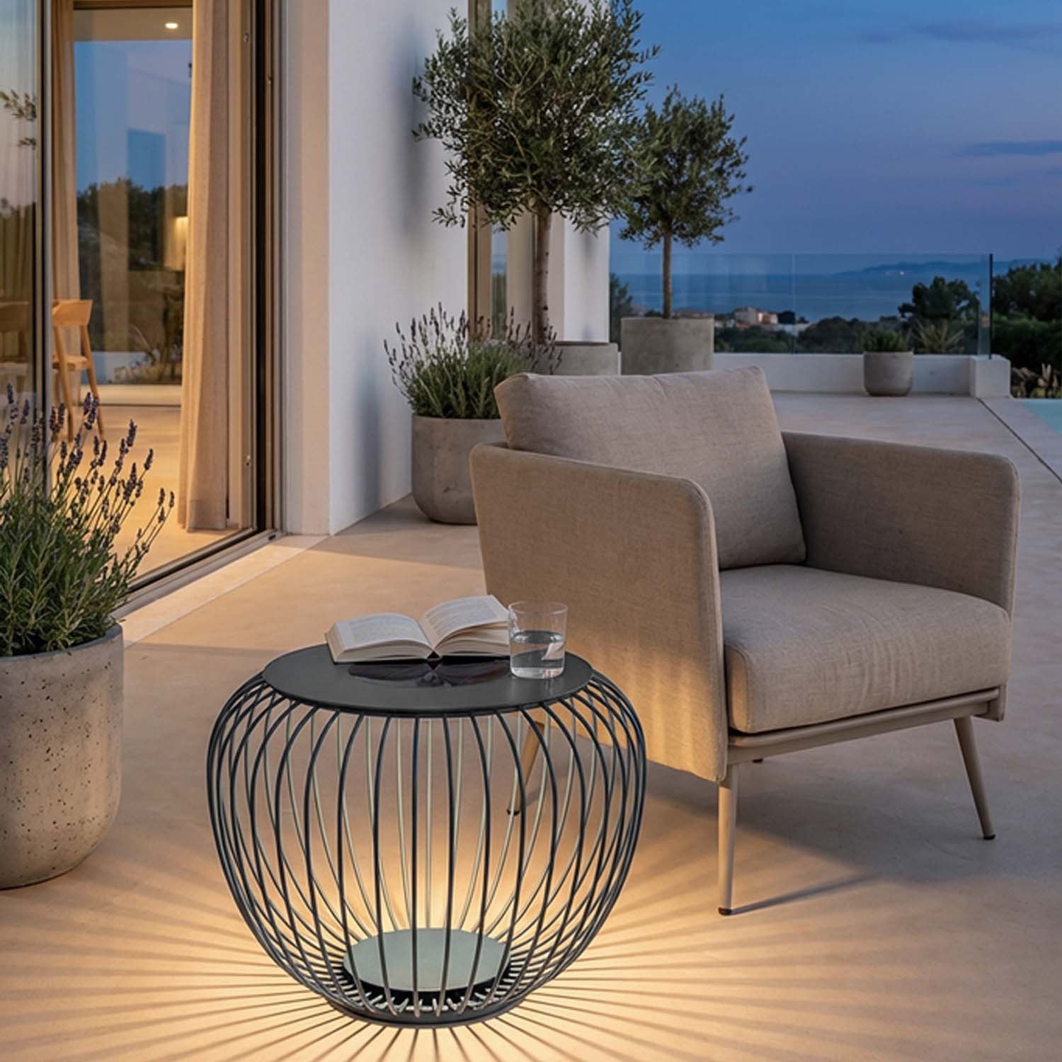 Spheria Solar Globe Light