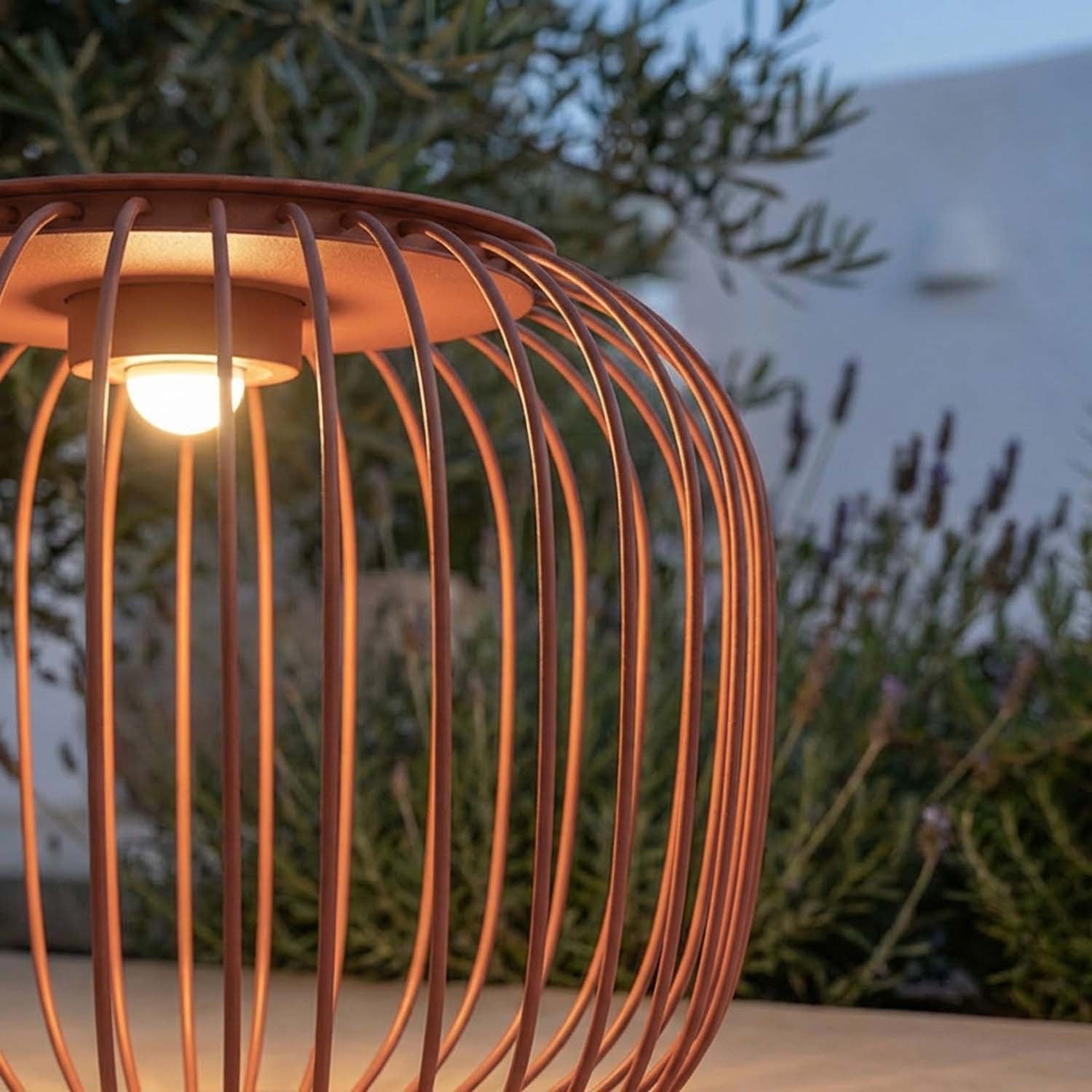 Spheria Solar Globe Light