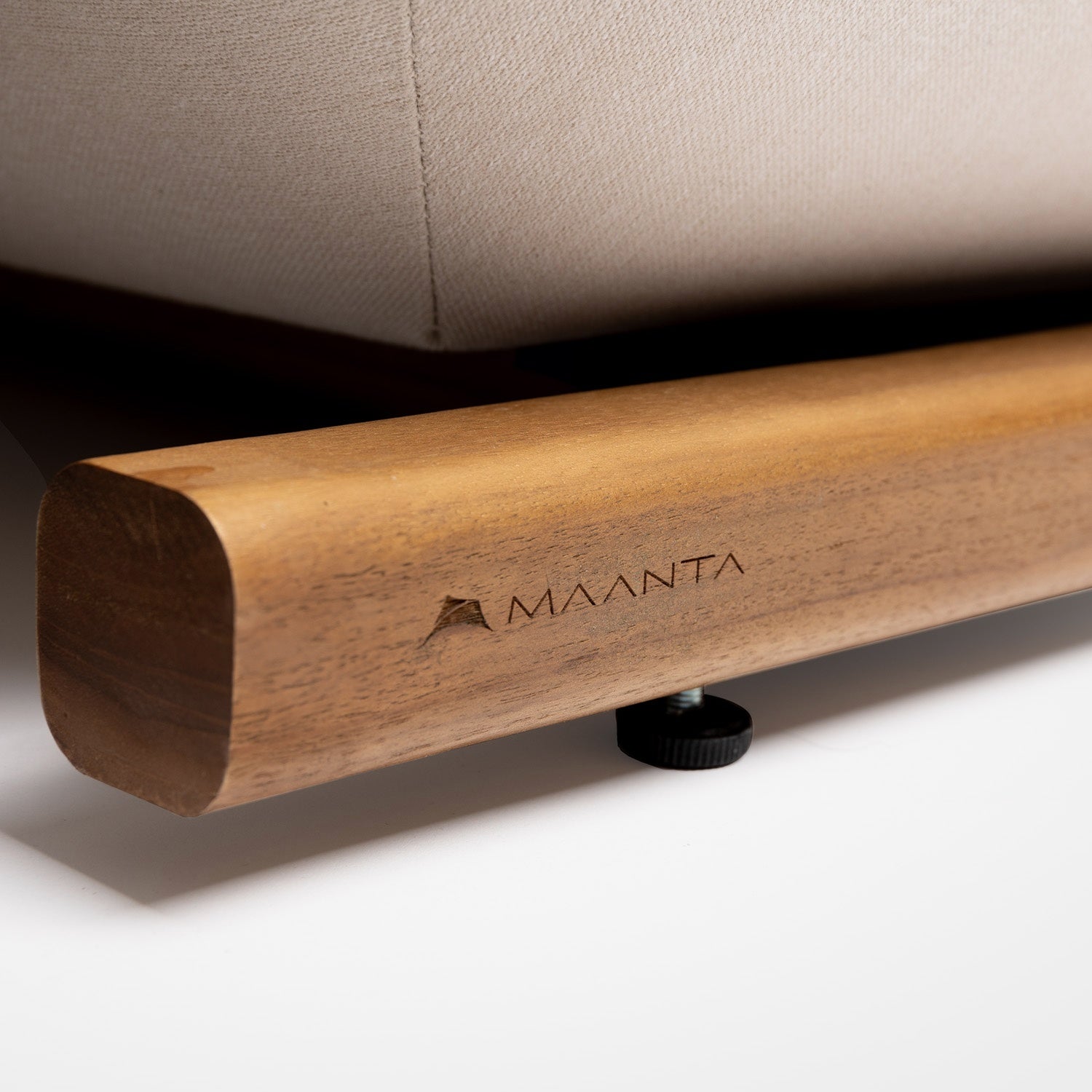 Tuga: Teak Sun Lounger