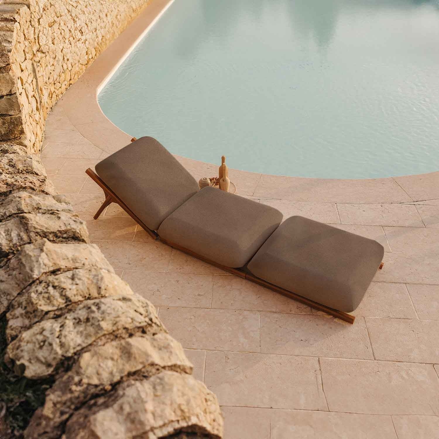 Tuga: Teak Sun Lounger